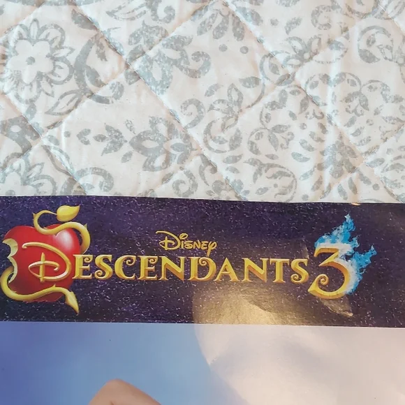 Disney Descendants 3 Evie Costume - Red, Blue, Black - Picture 3 of 15